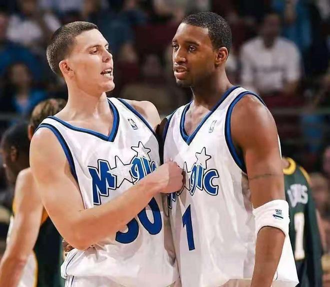 通过回顾几 通过回顾几