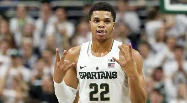 不仅对于他 不仅对于他