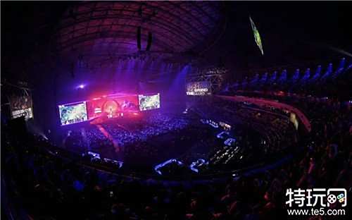 续在队效力 续在队效力